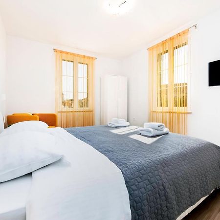 City Comfort Apartments Ровинь Экстерьер фото