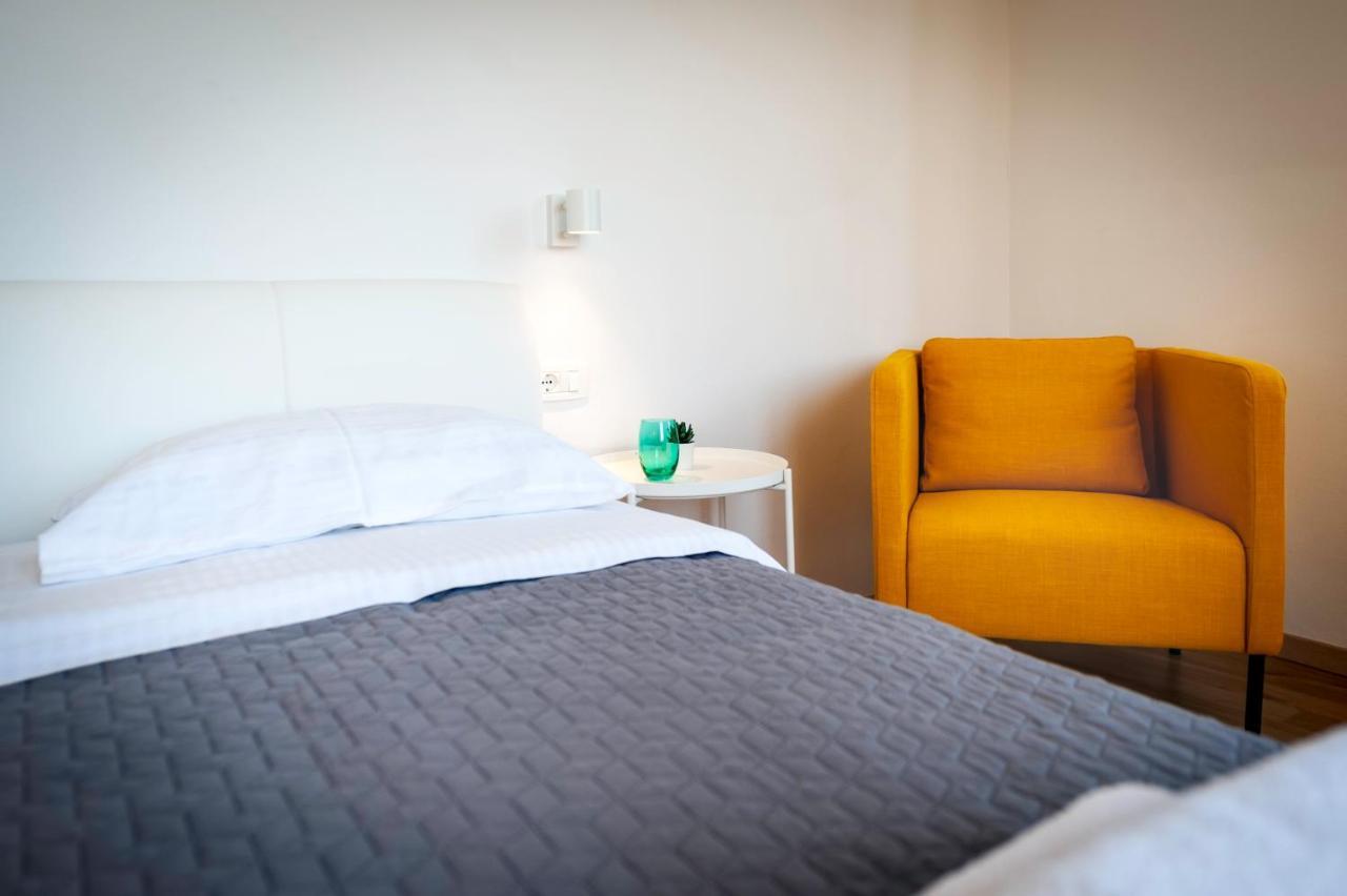 City Comfort Apartments Ровинь Экстерьер фото
