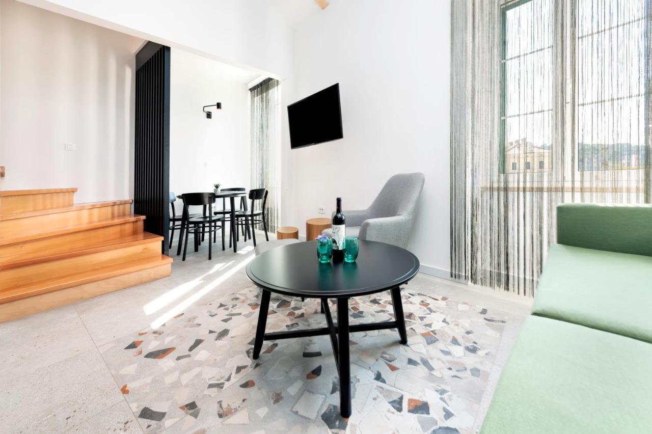 City Comfort Apartments Ровинь Экстерьер фото