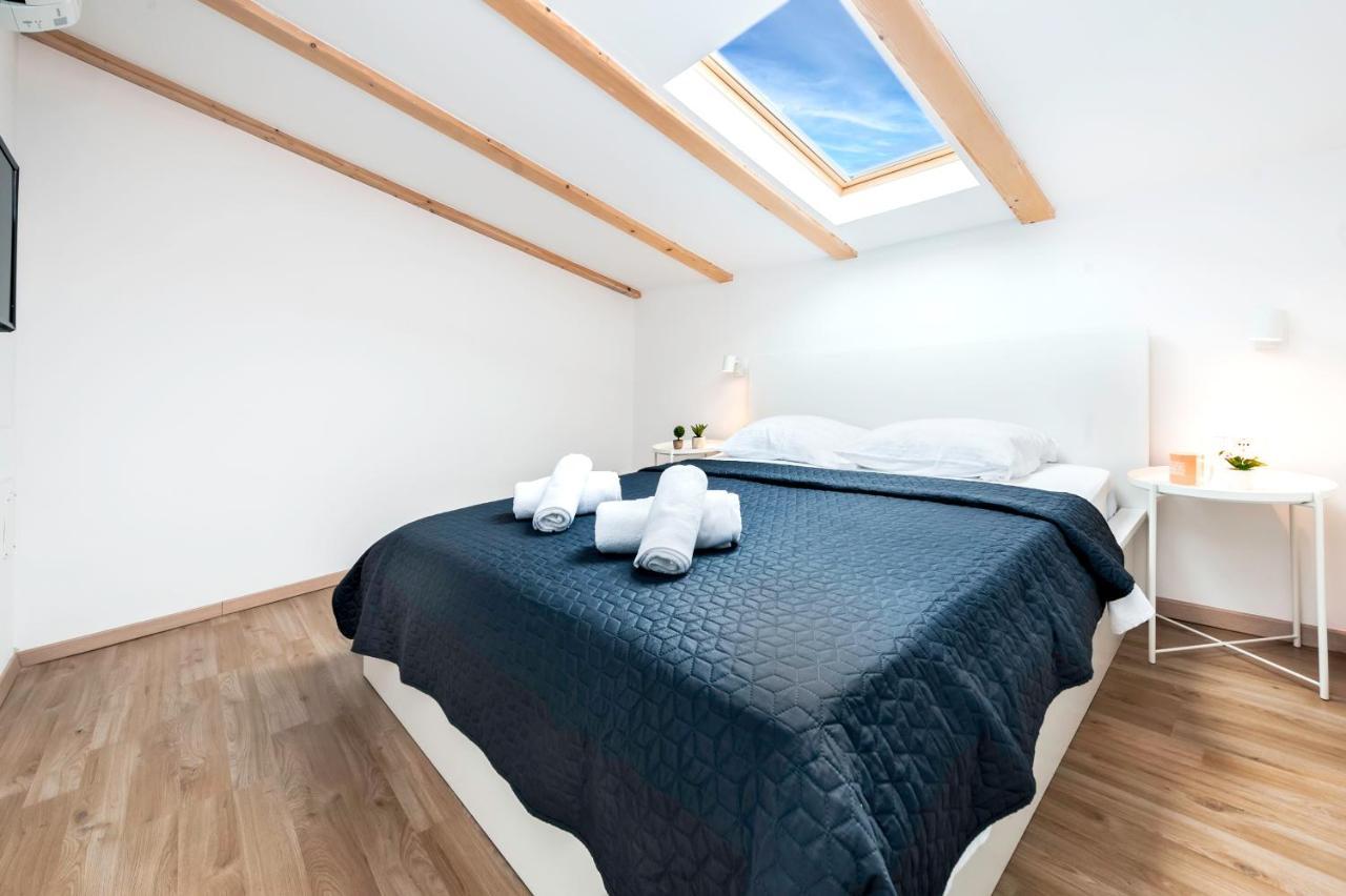 City Comfort Apartments Ровинь Экстерьер фото