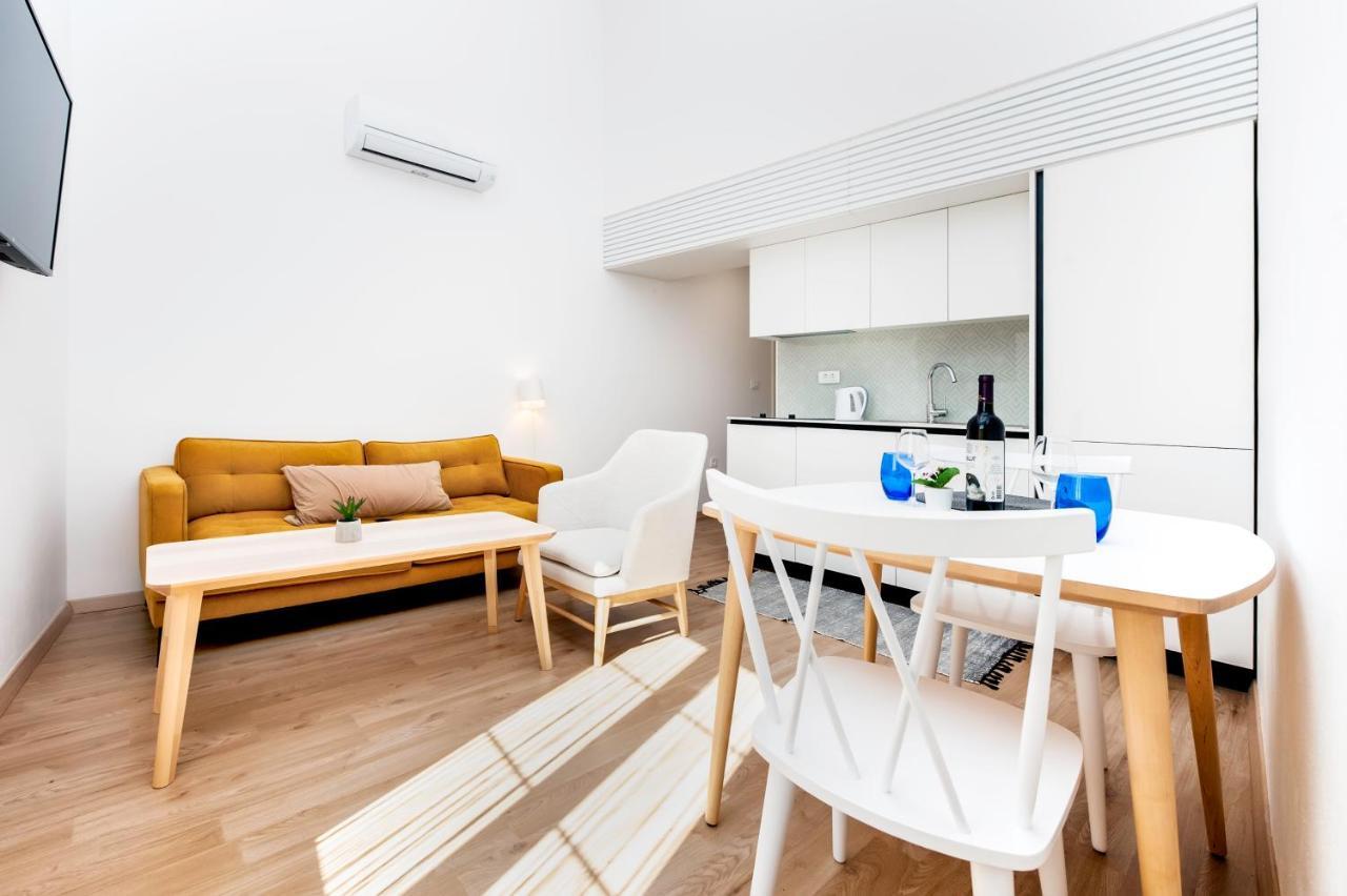 City Comfort Apartments Ровинь Экстерьер фото