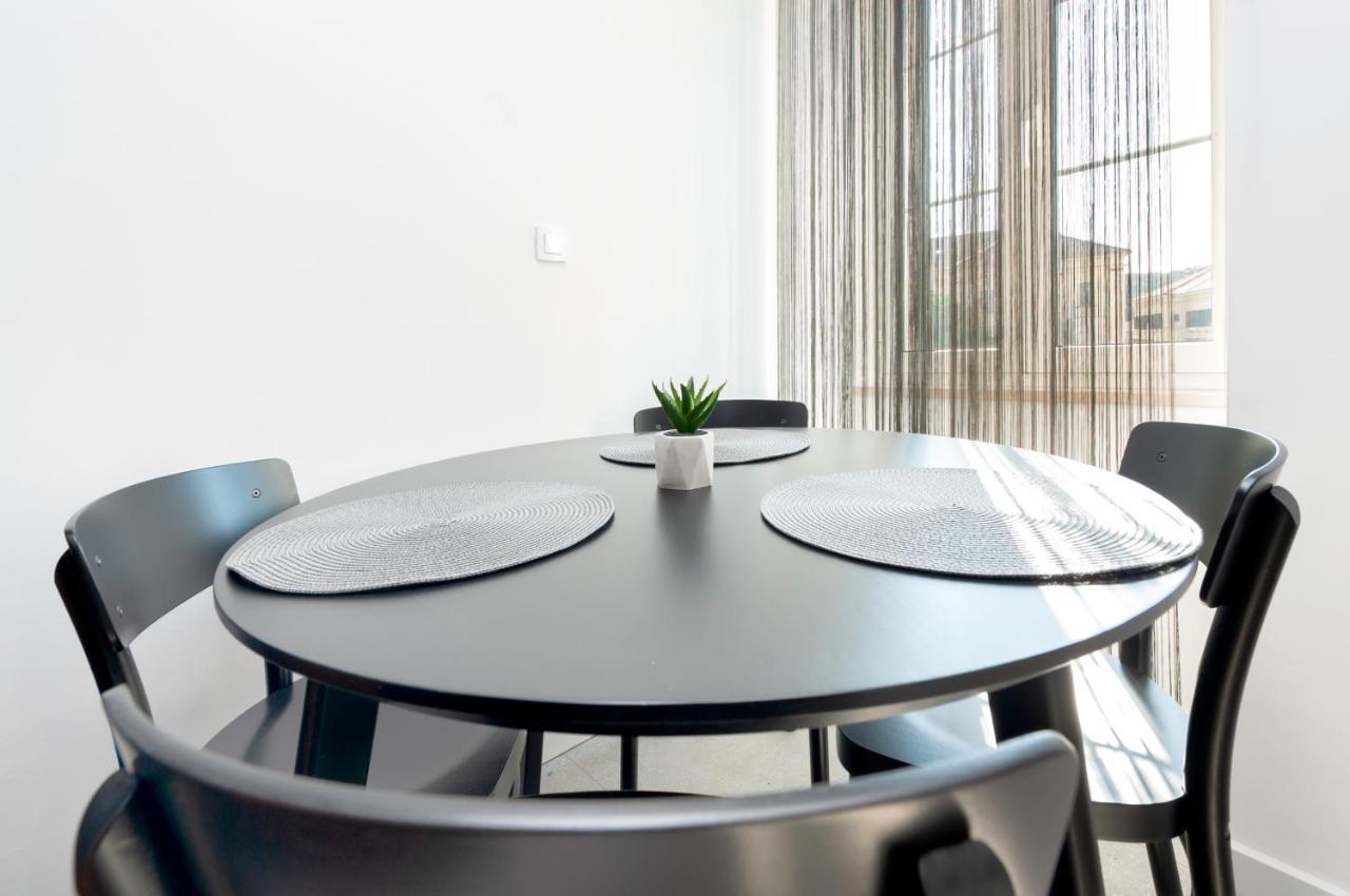 City Comfort Apartments Ровинь Экстерьер фото
